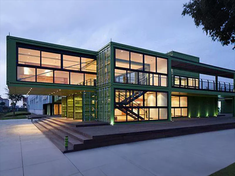 Vorgefertigter, modularer Villa-Hausbau aus hellem Stahl