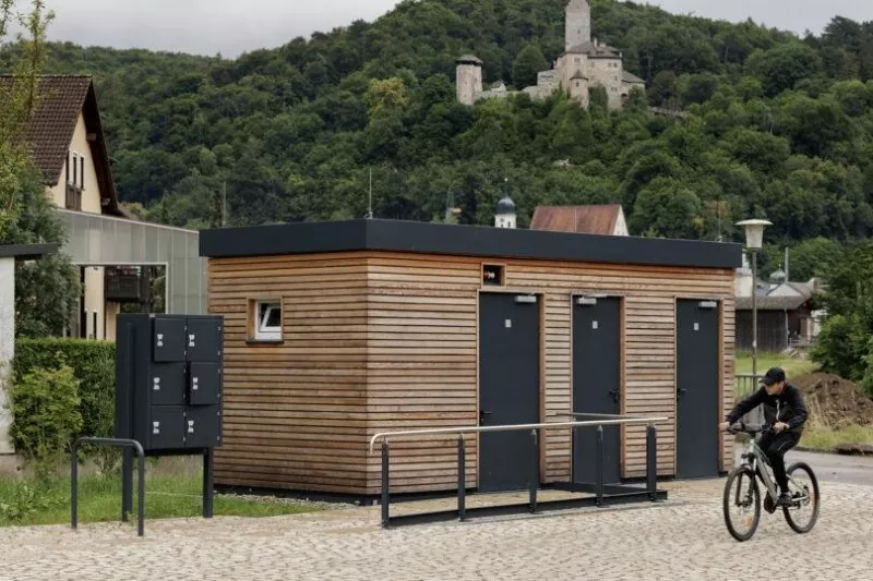 Bau vorgefertigter öffentlicher Toiletten aus Stahl