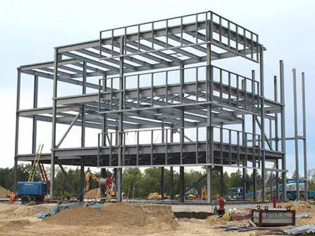 Zusammengebaute Häuser mit Stahlrahmen