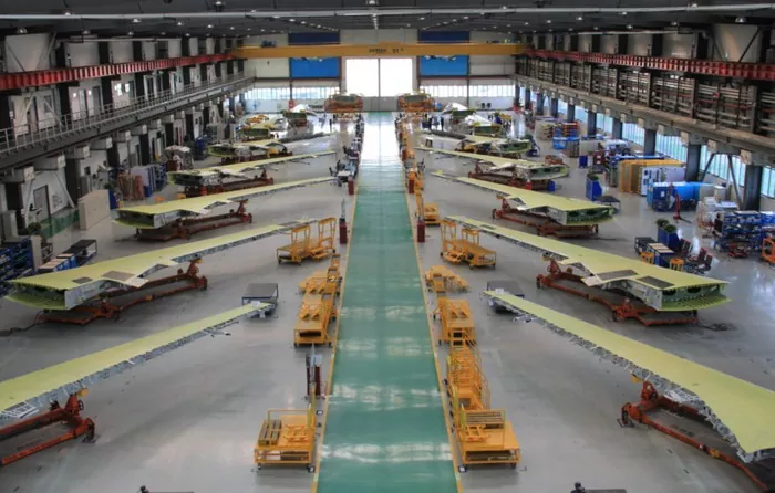Stahlkonstruktion, Flugzeugbau, Werkstattbau