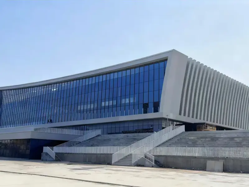 Turnhalle der Stahlkonstruktionsschule