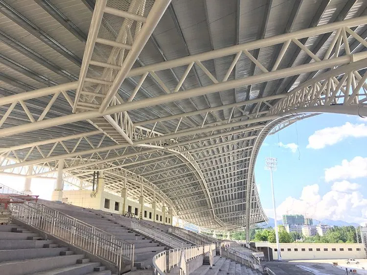 Stadion-Standgebäude mit Stahlkonstruktion